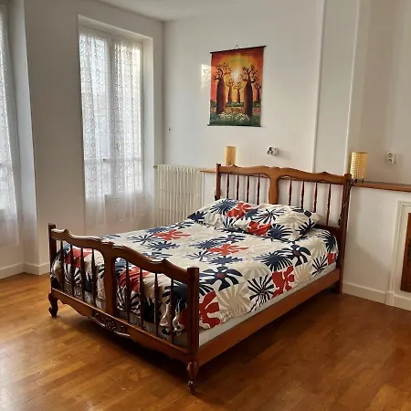 Nyaraló Maison Avec Jardin Au Centre De