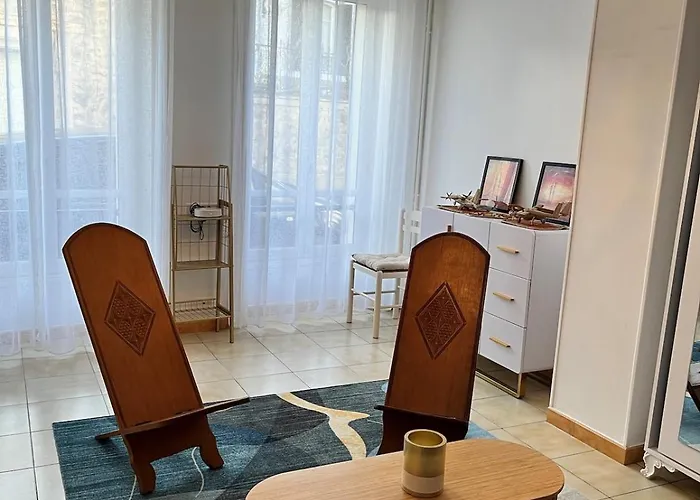 Nyaraló Maison Avec Jardin Au Centre De *